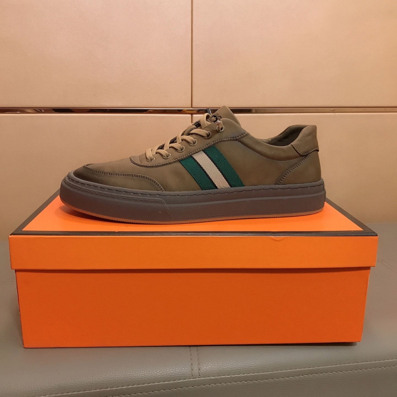 G*u*i casual shoes